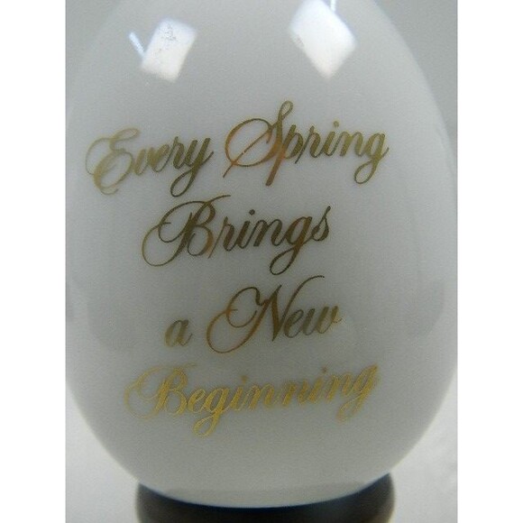 Set of Vintage Collectible Avon Four Seasons Porcelain Eggs 1984 w/ wooden stand - Picture 5 of 13